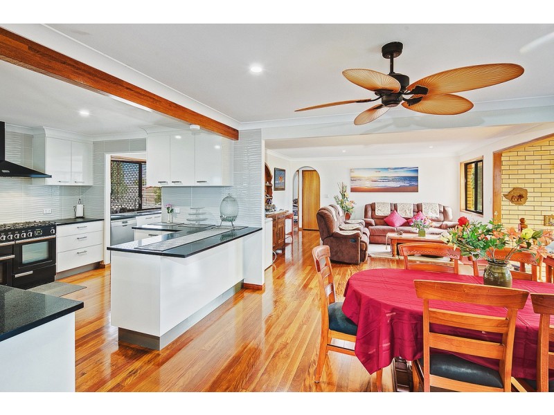 111 Point Ohalloran Road, Victoria Point QLD 4165