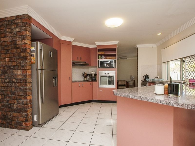 9 Bottlebrush Court, Victoria Point QLD 4165