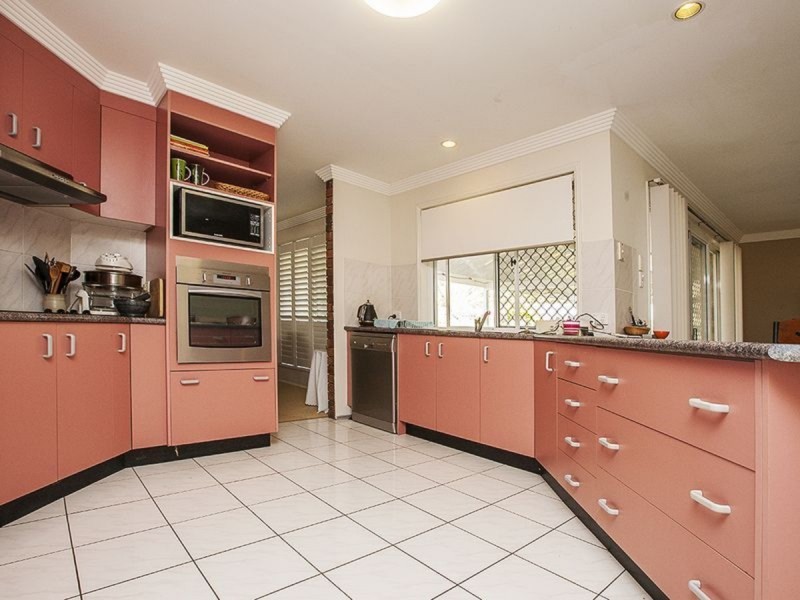 9 Bottlebrush Court, Victoria Point QLD 4165