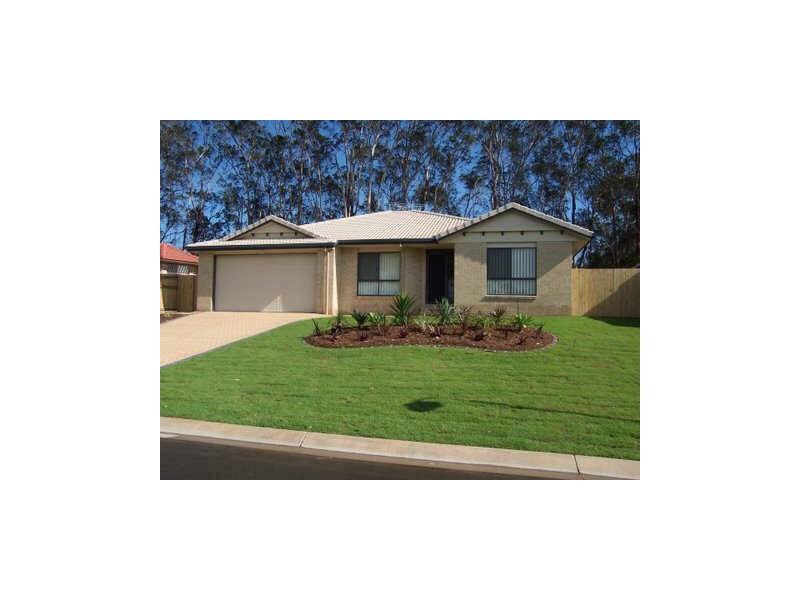 33 Emperor Drive, Redland Bay QLD 4165