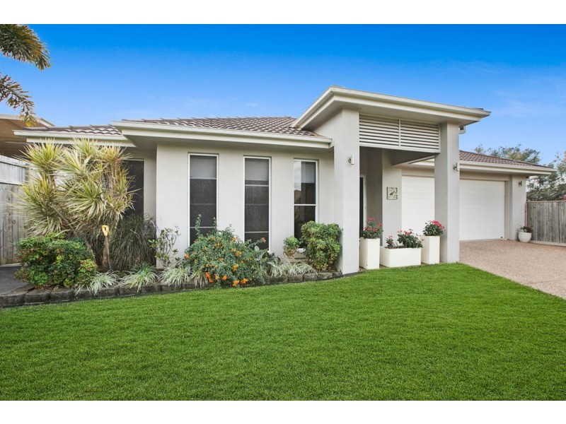 3 Magnetic Place, Redland Bay QLD 4165