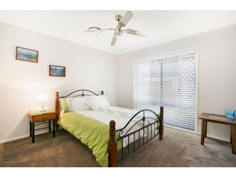 3 Magnetic Place, Redland Bay QLD 4165