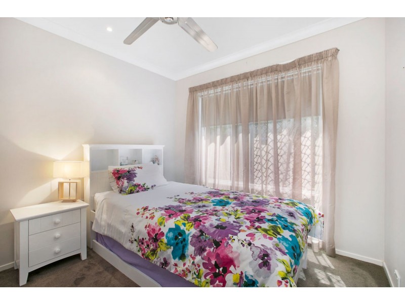 3 Magnetic Place, Redland Bay QLD 4165