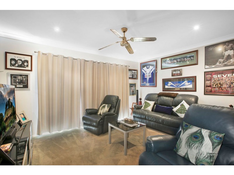 3 Magnetic Place, Redland Bay QLD 4165