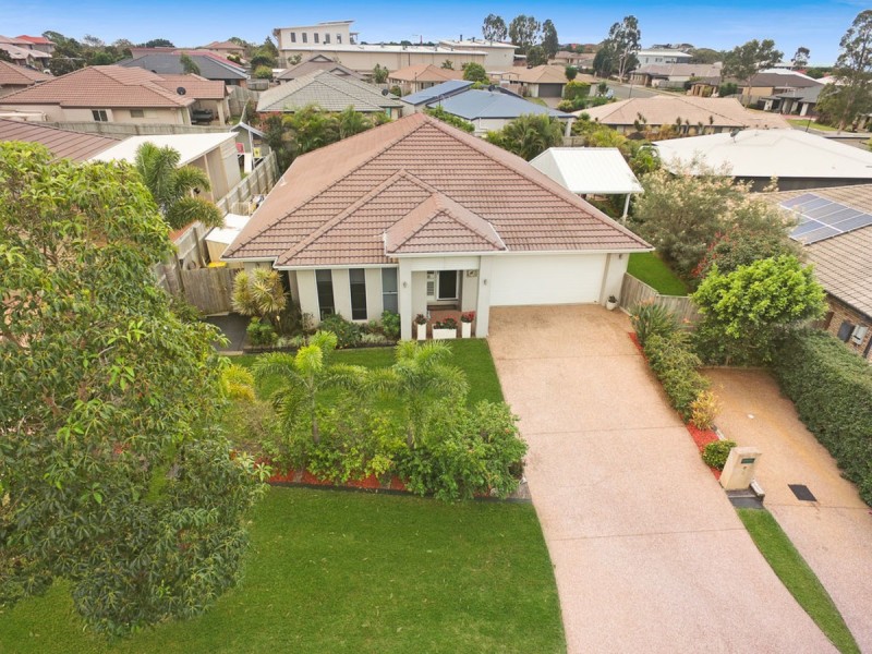 3 Magnetic Place, Redland Bay QLD 4165