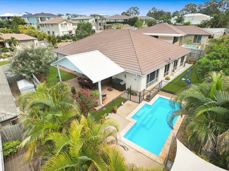 3 Magnetic Place, Redland Bay QLD 4165