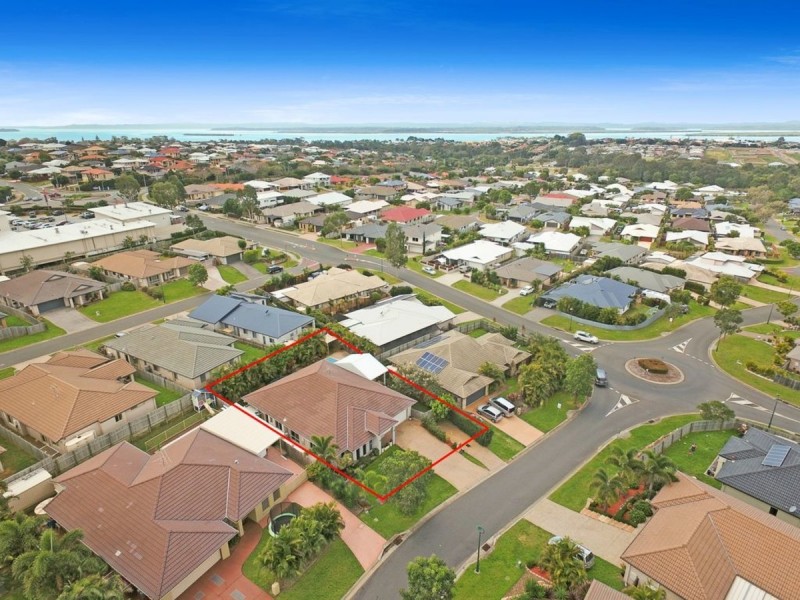 3 Magnetic Place, Redland Bay QLD 4165