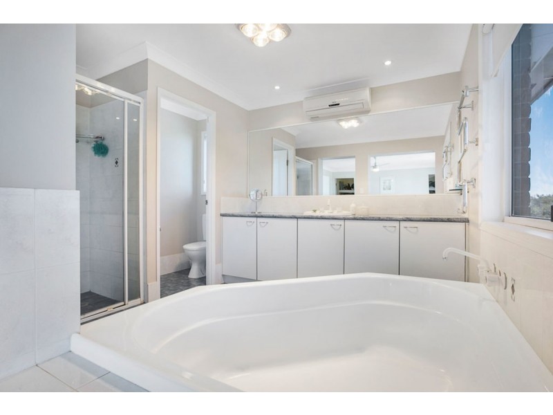 54 Pitt Street, Redland Bay QLD 4165