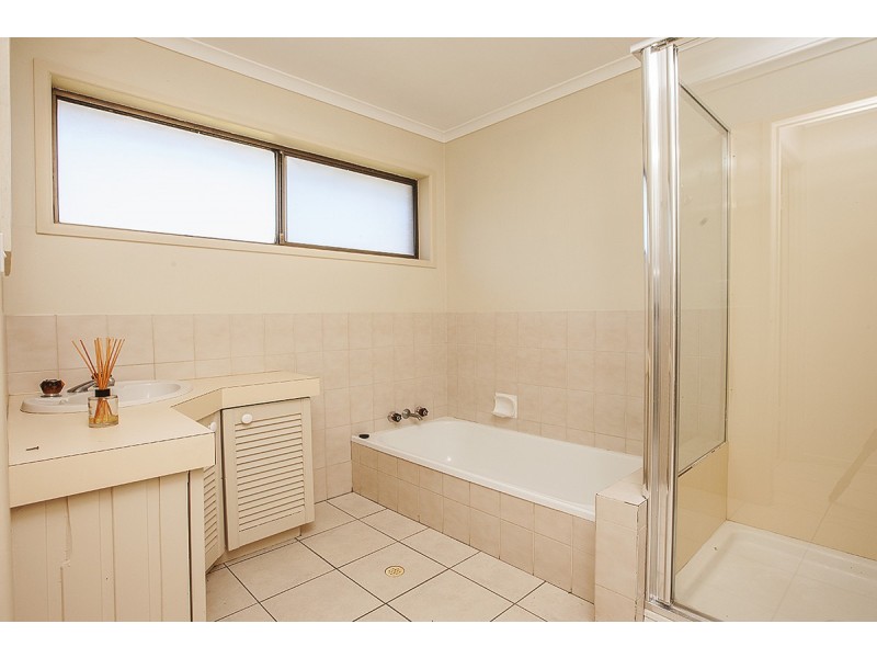 16 Rocky Passage Road, Redland Bay QLD 4165