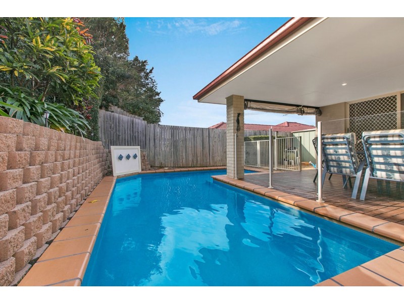 19 Daydream Street, Redland Bay QLD 4165