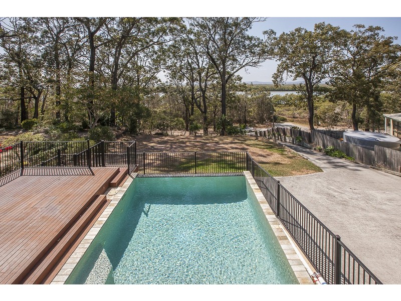 350 Esplanade via Albert Street, Redland Bay QLD 4165