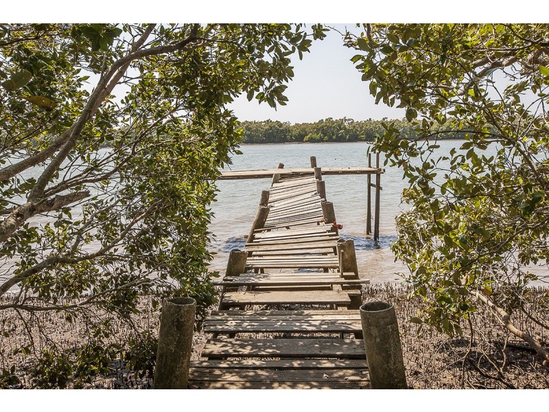 350 Esplanade via Albert Street, Redland Bay QLD 4165