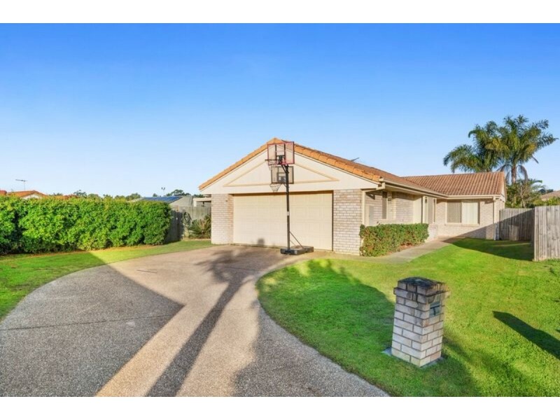 8 Fernwood Court, Victoria Point QLD 4165