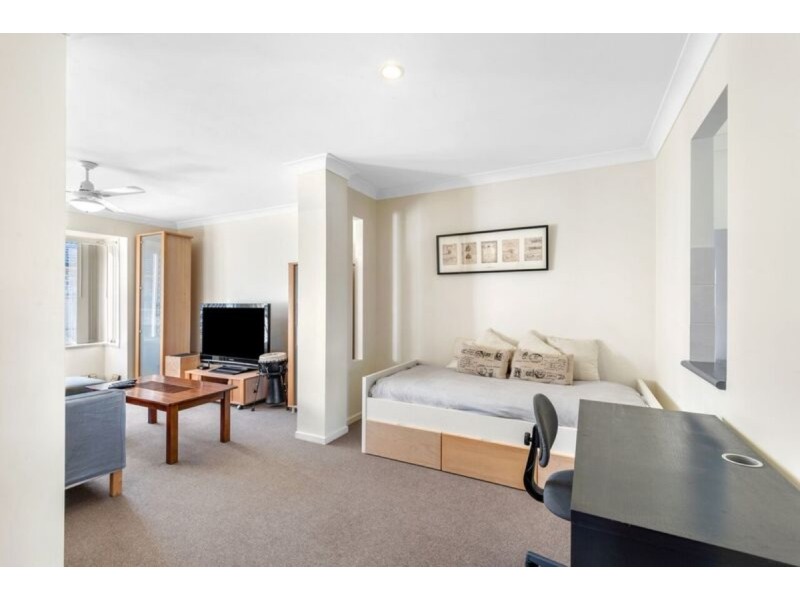 8 Fernwood Court, Victoria Point QLD 4165