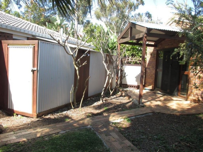 8 Chinnock Court, Alexandra Hills QLD 4161