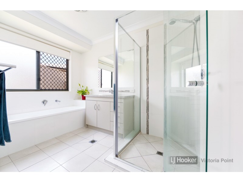 1 Selwyn Close, Victoria Point QLD 4165