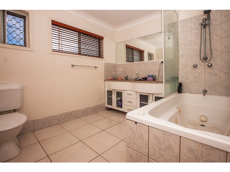 190 Mill Street, Redland Bay QLD 4165