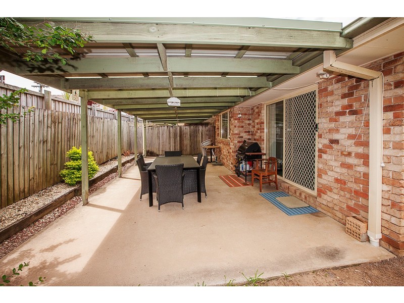 2/67 Benfer Road, Victoria Point QLD 4165