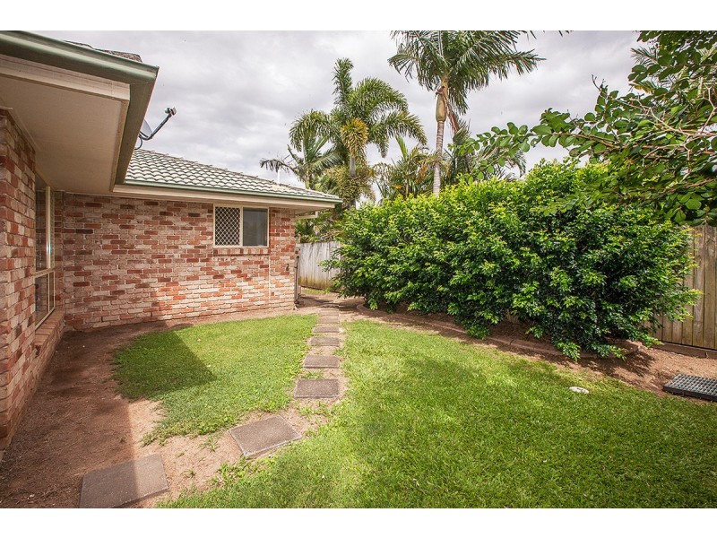 2/67 Benfer Road, Victoria Point QLD 4165