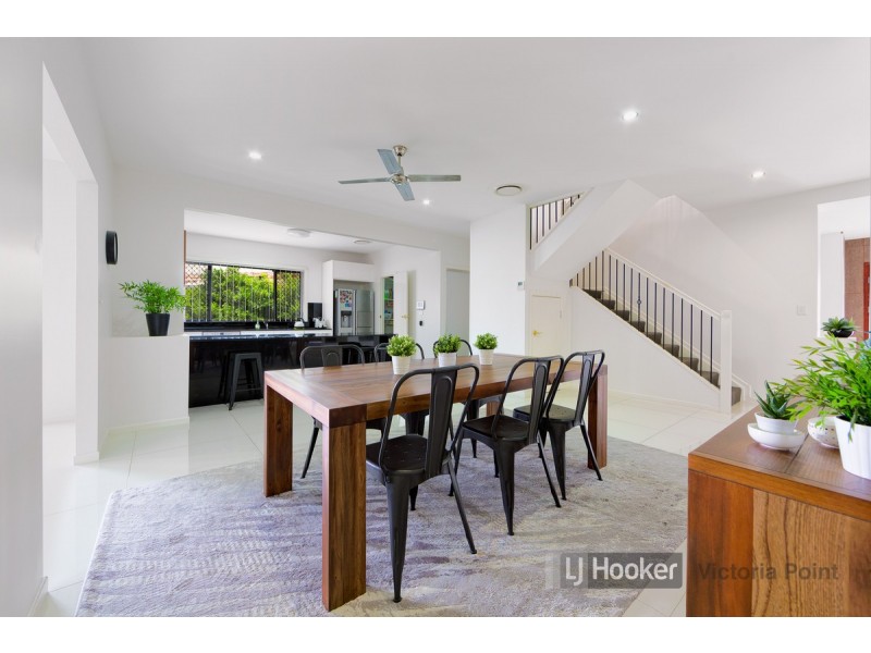 6 Hernandia Place, Mackenzie QLD 4156