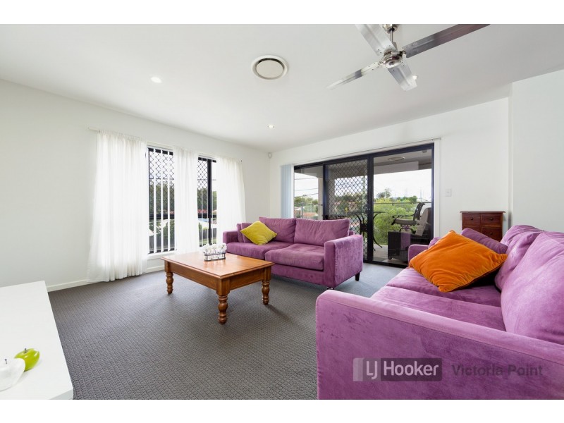 6 Hernandia Place, Mackenzie QLD 4156