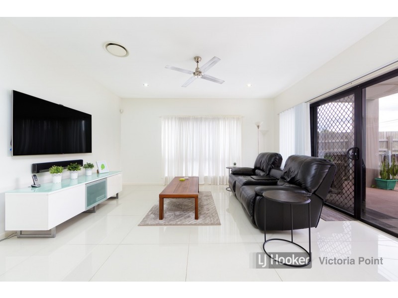 6 Hernandia Place, Mackenzie QLD 4156