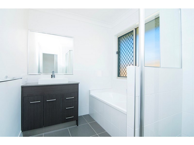 26 Maree Place, Redland Bay QLD 4165