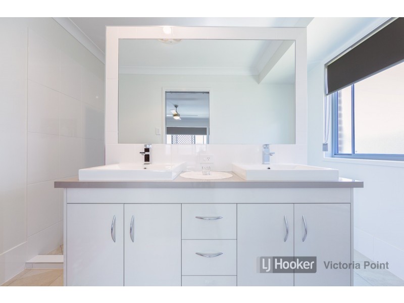 1 Prospect Crescent, Victoria Point QLD 4165