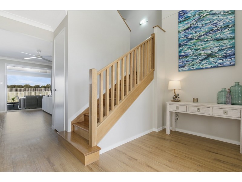 77 Waterville Drive, Thornlands QLD 4164