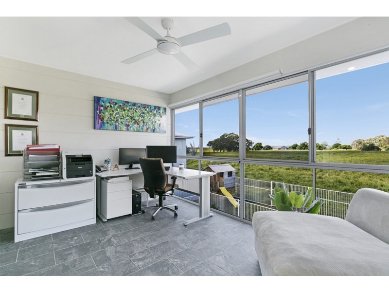 77 Waterville Drive, Thornlands QLD 4164