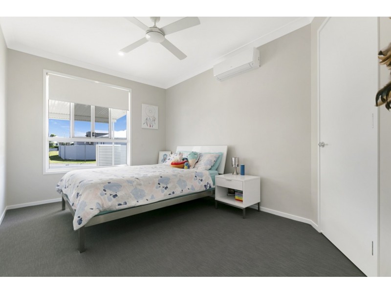 77 Waterville Drive, Thornlands QLD 4164