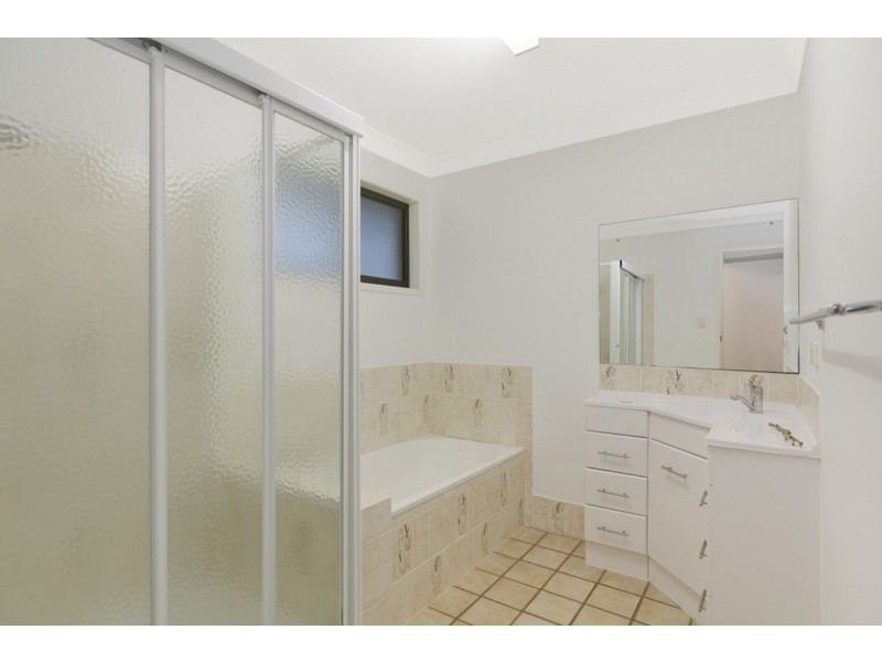 33 Macadamia Street, Victoria Point QLD 4165