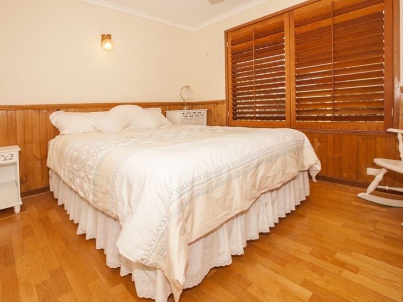 1 Anne Marie Court, Victoria Point QLD 4165