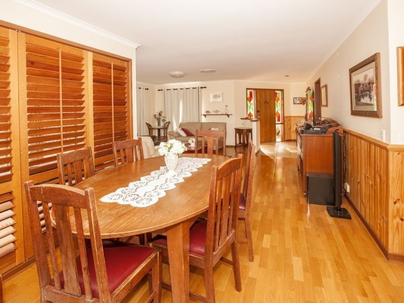 1 Anne Marie Court, Victoria Point QLD 4165