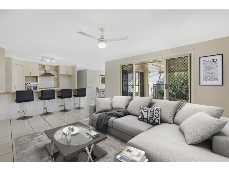 37 Attenborough Circuit, Redland Bay QLD 4165