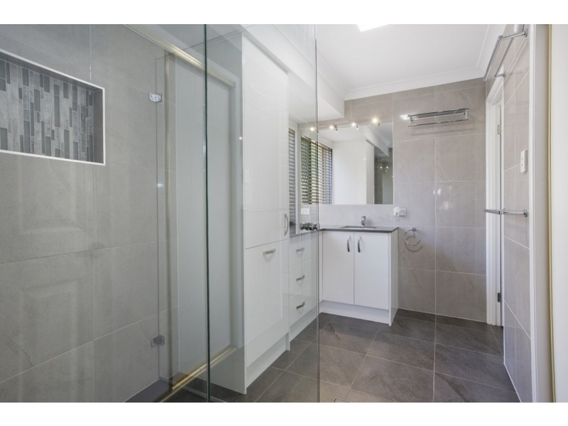 37 Attenborough Circuit, Redland Bay QLD 4165