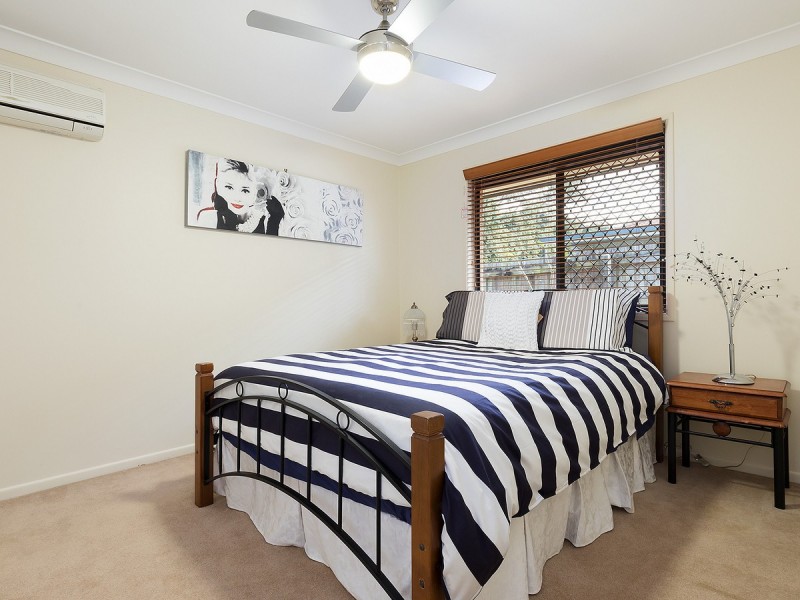 9 Brampton Close, Redland Bay QLD 4165
