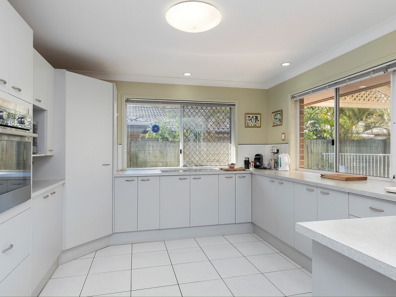 11 Trafalgar Drive, Victoria Point QLD 4165