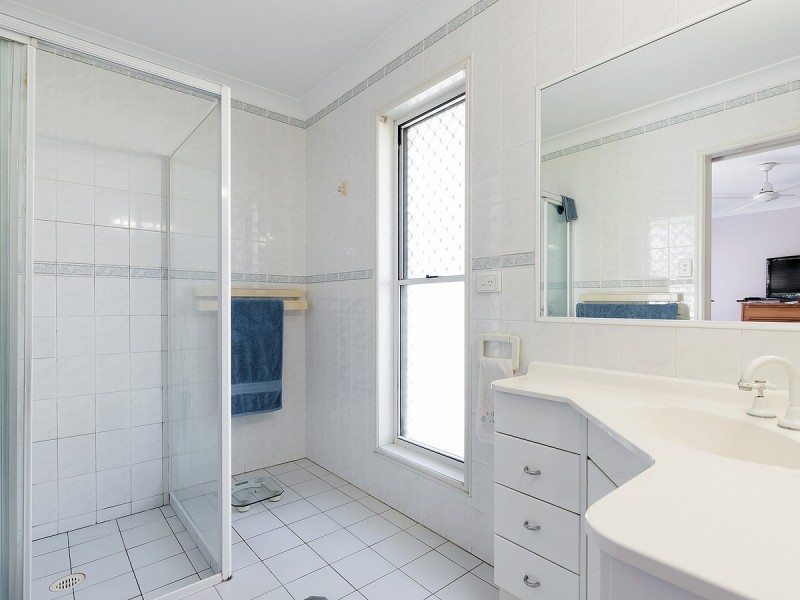 11 Trafalgar Drive, Victoria Point QLD 4165