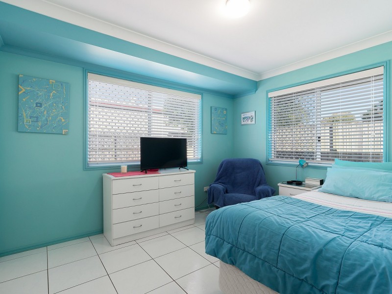 11 Trafalgar Drive, Victoria Point QLD 4165