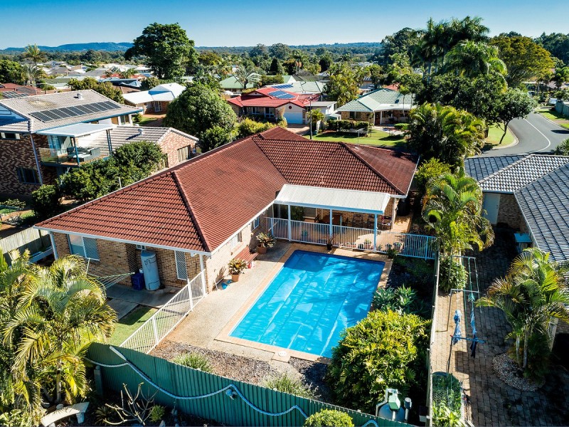 11 Trafalgar Drive, Victoria Point QLD 4165