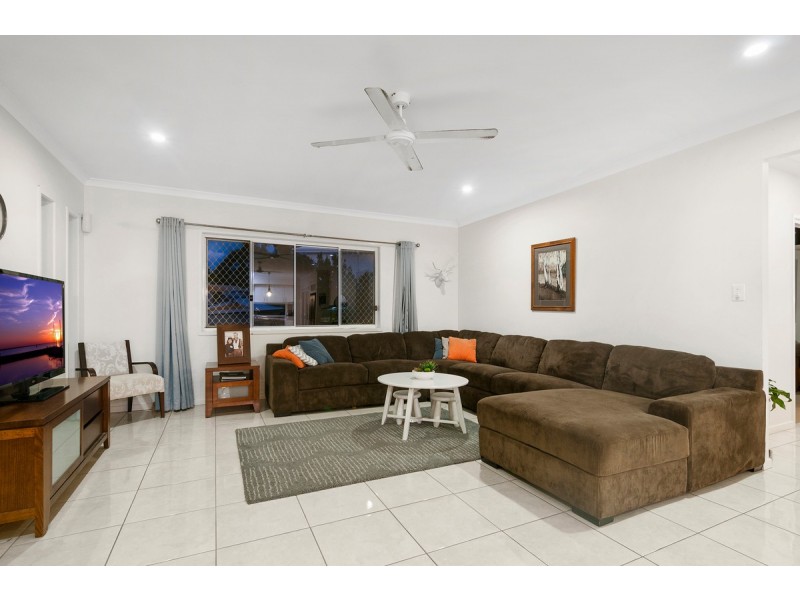 16 Acer Place, Redland Bay QLD 4165