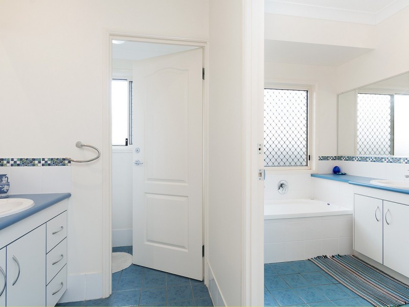 3 Pitman Place, Redland Bay QLD 4165