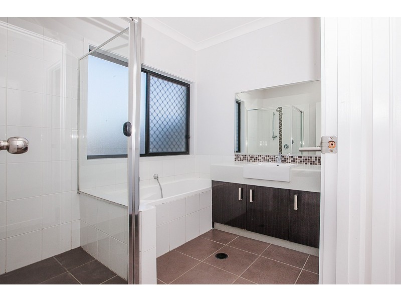 2/70 Lawn Terrace, Capalaba QLD 4157