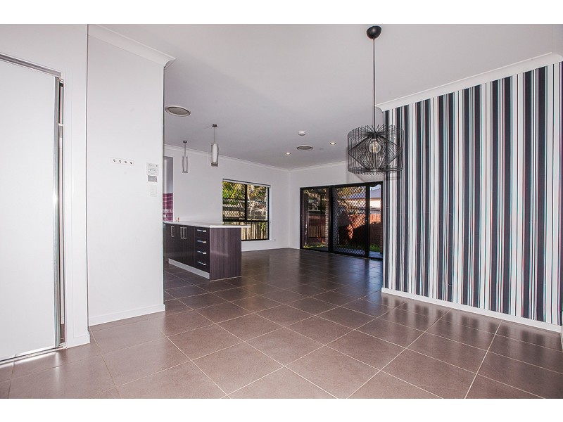 2/70 Lawn Terrace, Capalaba QLD 4157