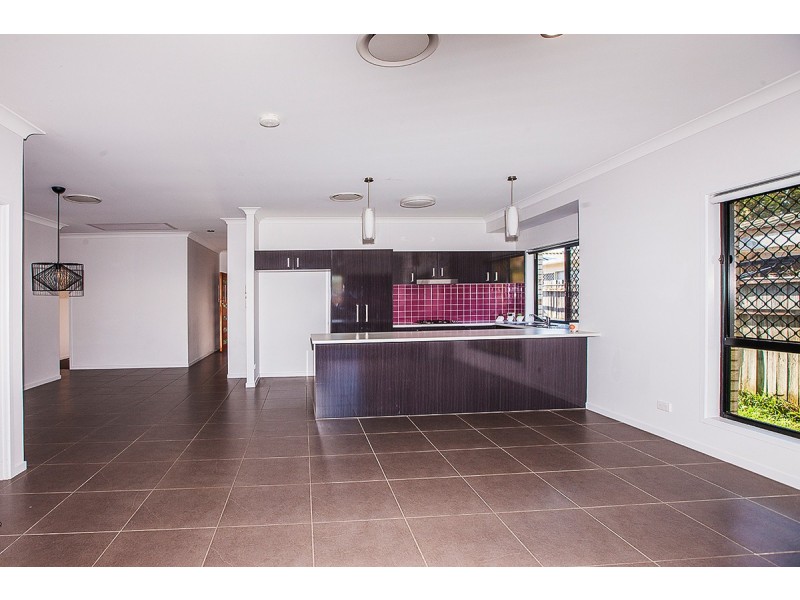 2/70 Lawn Terrace, Capalaba QLD 4157