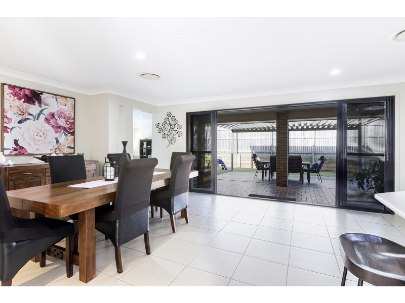 47 Sunningdale Drive, Redland Bay QLD 4165