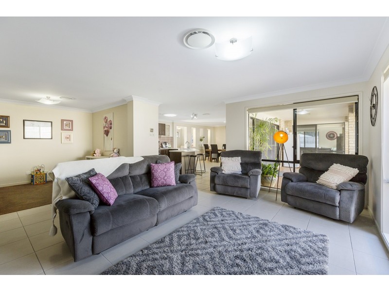 47 Sunningdale Drive, Redland Bay QLD 4165