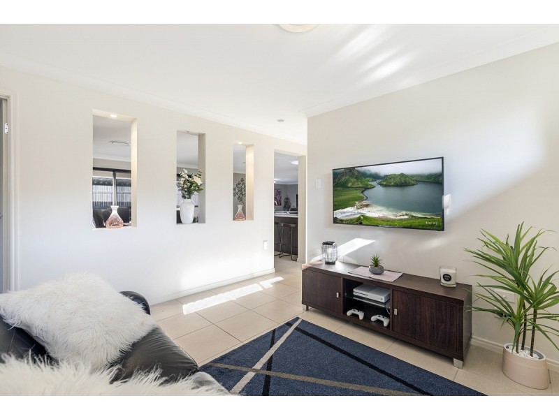 47 Sunningdale Drive, Redland Bay QLD 4165
