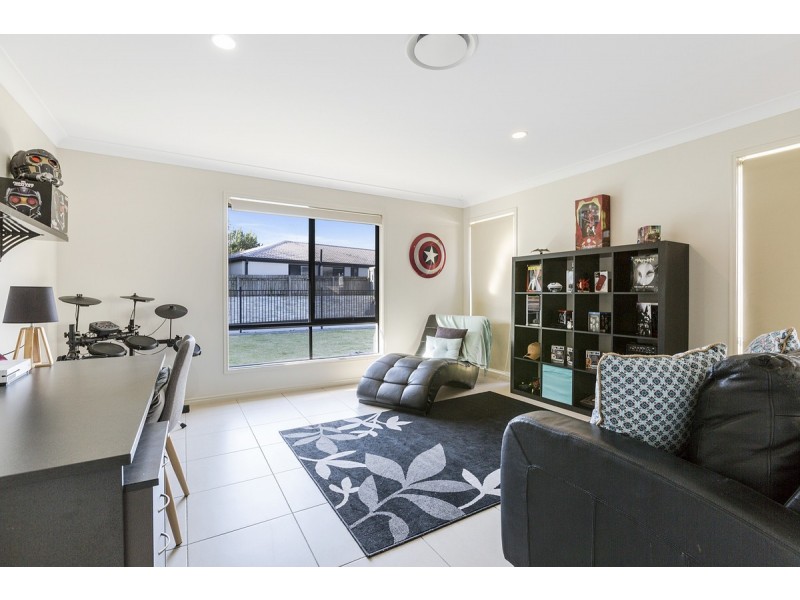 47 Sunningdale Drive, Redland Bay QLD 4165